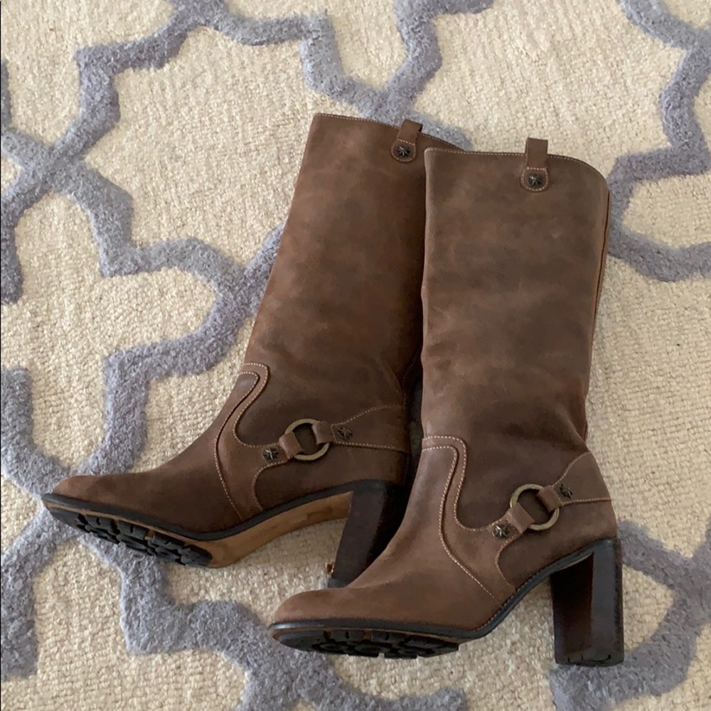 Chic Taryn Rose Cowgirl Rugged Leather Modern Boot
